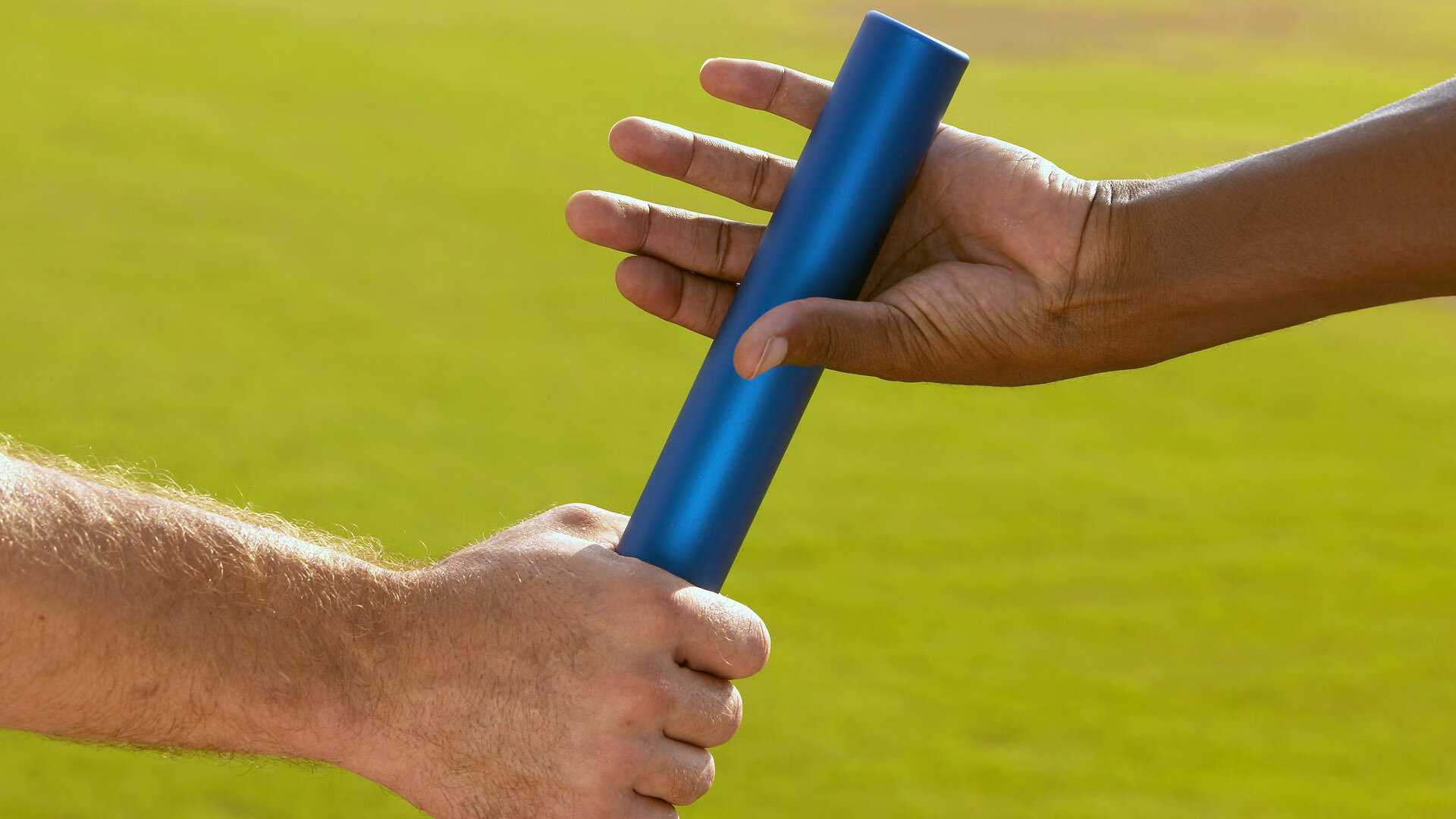 体育新闻中心推动体育赛事多角度高清直播技术,体育新闻现场直播