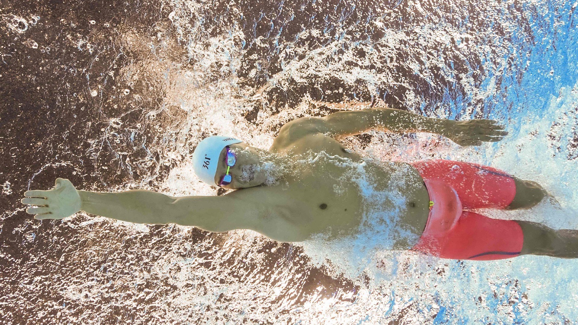 美国队决赛精彩瞬间成为焦点，美国队进决赛